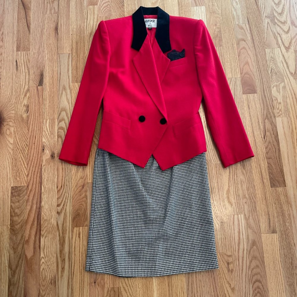 Vtg Kasper for ASL Womens 2-pc suit Red Black Velvet Collar Jacket Houndstooth 4